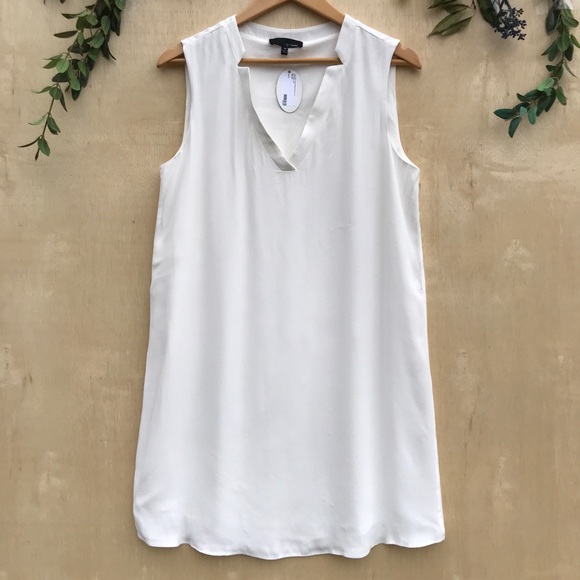 Lost April White V-Neck Sleeveless Dress - Picture 2 of 8